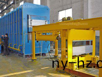 織(zhi)物(wu)芯輸送(song)帶(dai)生産線