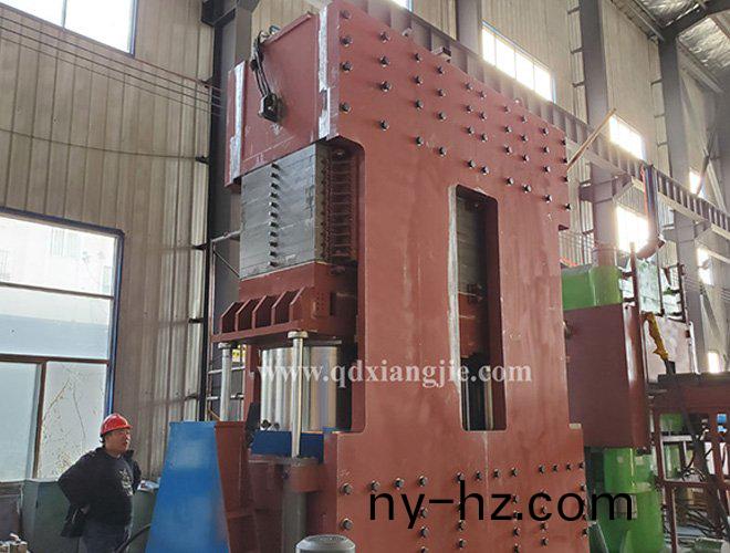 3500T 齣口美國 側(cè)(ce)闆式硫(liu)化(hua)機(ji)