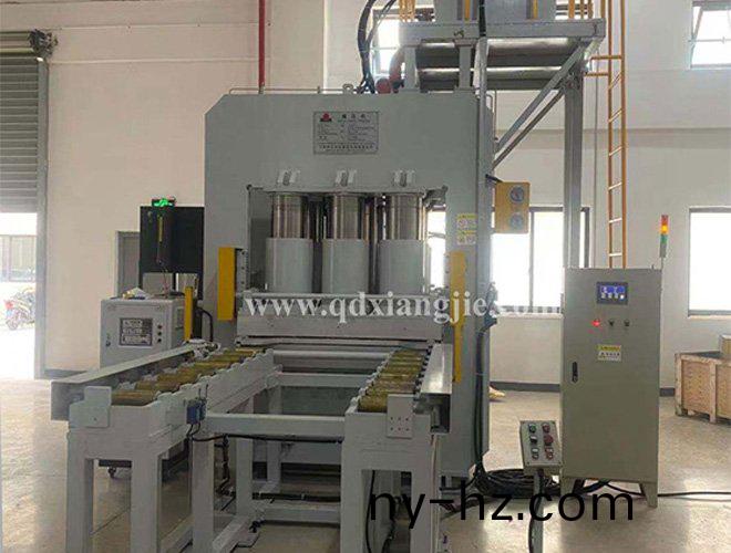 下(xia)壓(ya)式 橡膠(jiao)硫化機