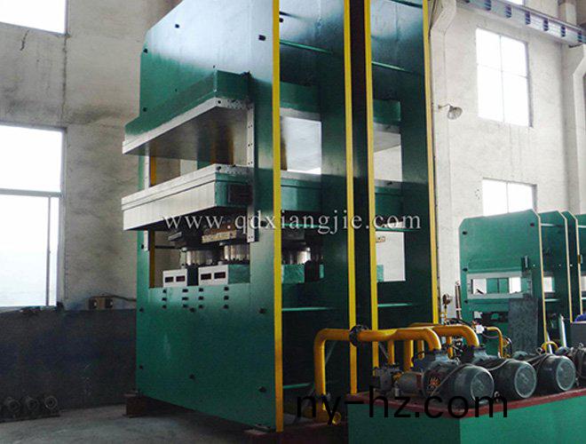 框式(shi)平闆硫化機