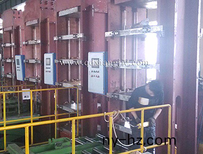 卡(ka)莫(mo)拉速(su)利達(dá)(da)實(shi)心(xin)胎(tai)硫化(hua)機